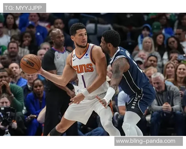 杜兰特称赞布克防守表现出色最终球队成功完成关键一击